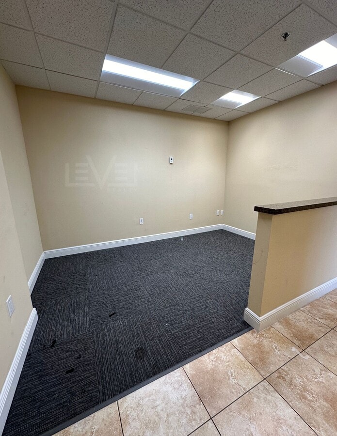 2455 E Sunrise Blvd, Fort Lauderdale, FL 33304 - Unité CU-5M, 5N - - Photo intérieure - Image 1 of 7