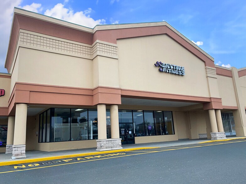 415-475 E Main St, Westfield, MA à louer - Photo du bâtiment - Image 2 de 9