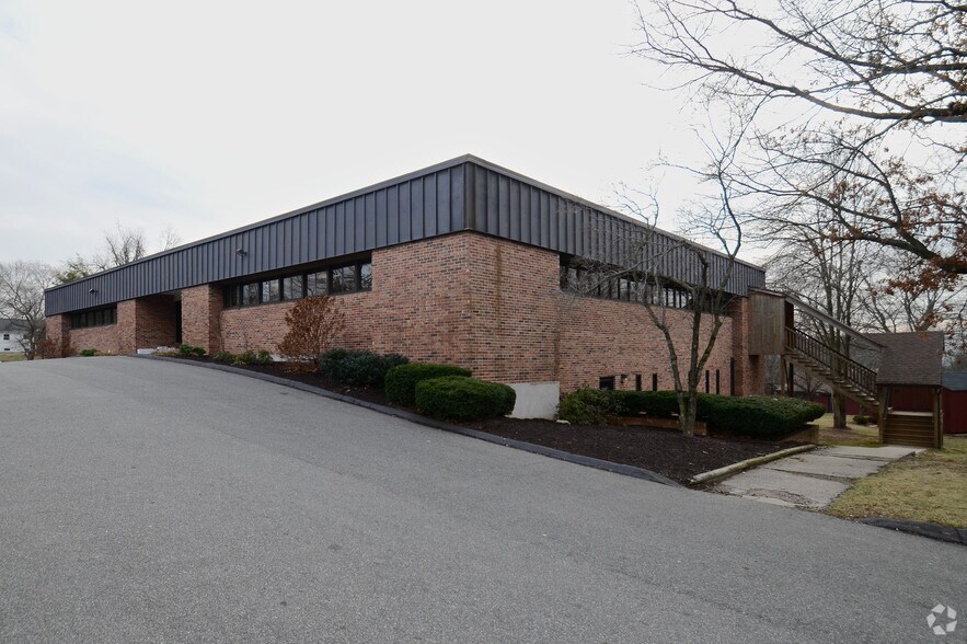 535 Saybrook Rd, Middletown, CT à louer - Photo du bâtiment - Image 3 de 7