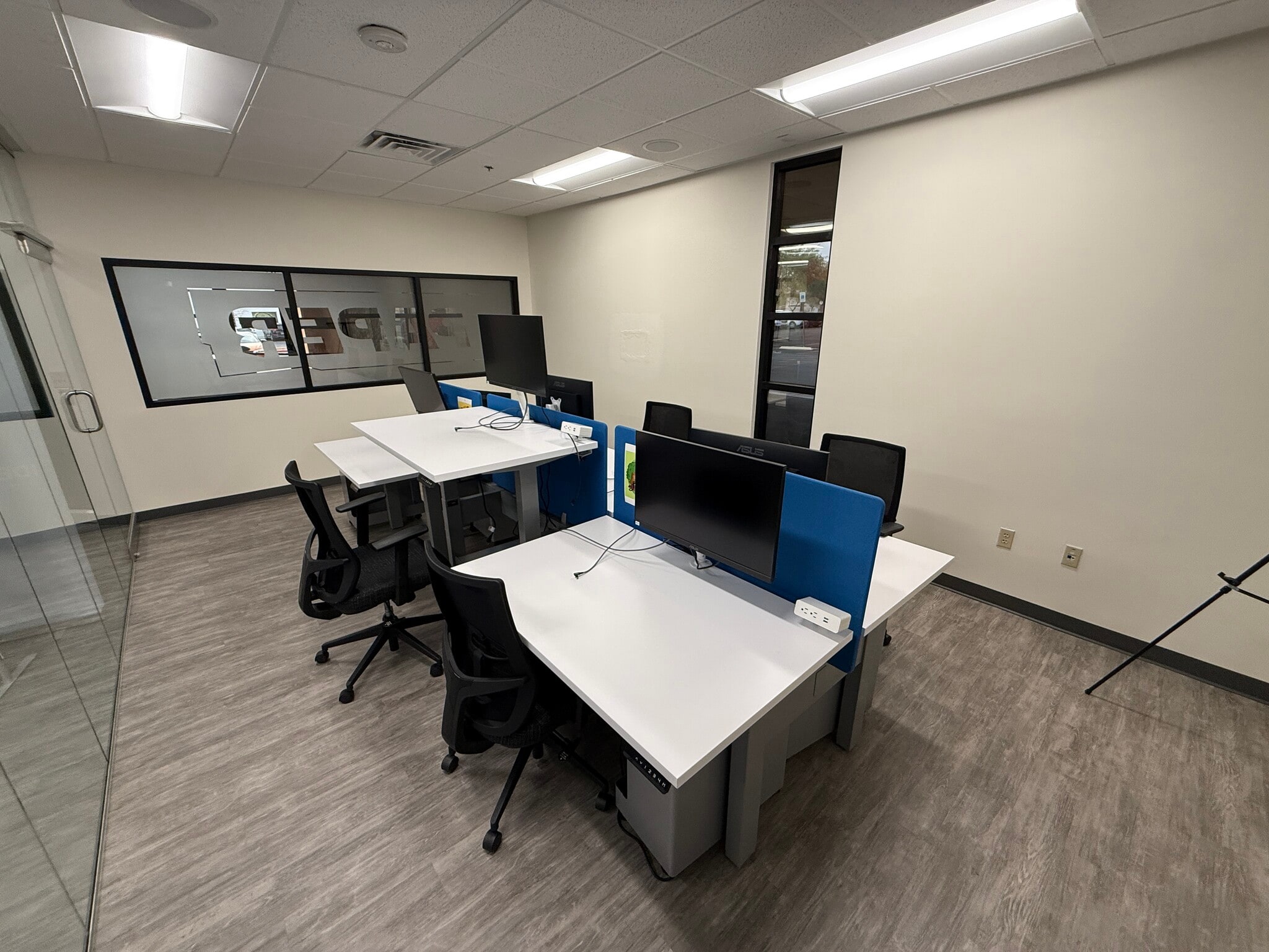 319 E Warm Springs Rd, Las Vegas, NV for lease Interior Photo- Image 1 of 12