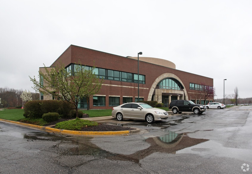 11350 Tomahawk Creek Pky, Leawood, KS for lease - Building Photo - Image 2 of 7