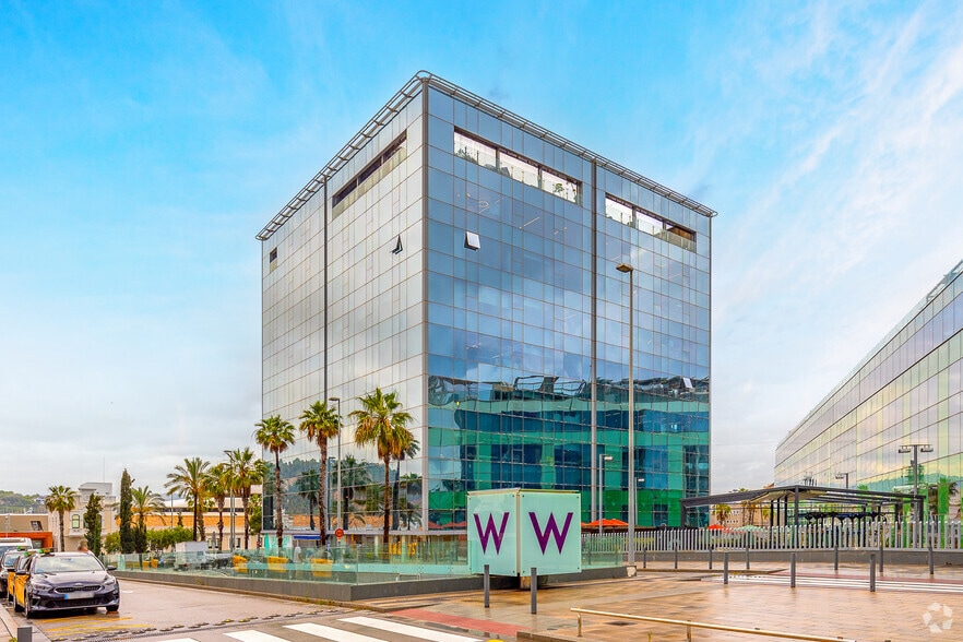 Passeig de Joan de Borbó Comte de Barcelona, 99-101, Barcelona, Barcelona for lease - Building Photo - Image 1 of 5