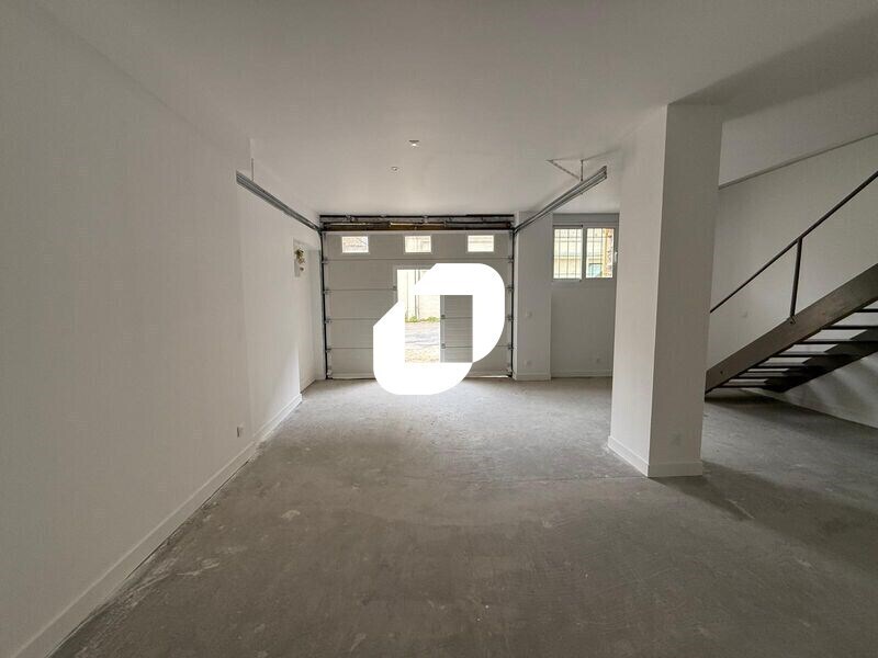 Rue Du General Leclerc, SAINT-OUEN-L'AUMONE for lease Interior Photo- Image 1 of 16
