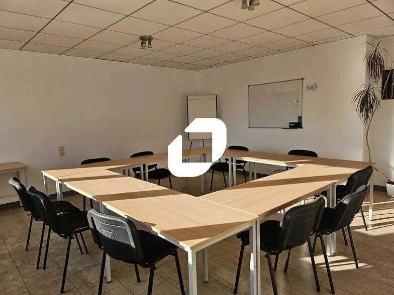 Office in Lattes for lease - Interior Photo - Image 2 of 16