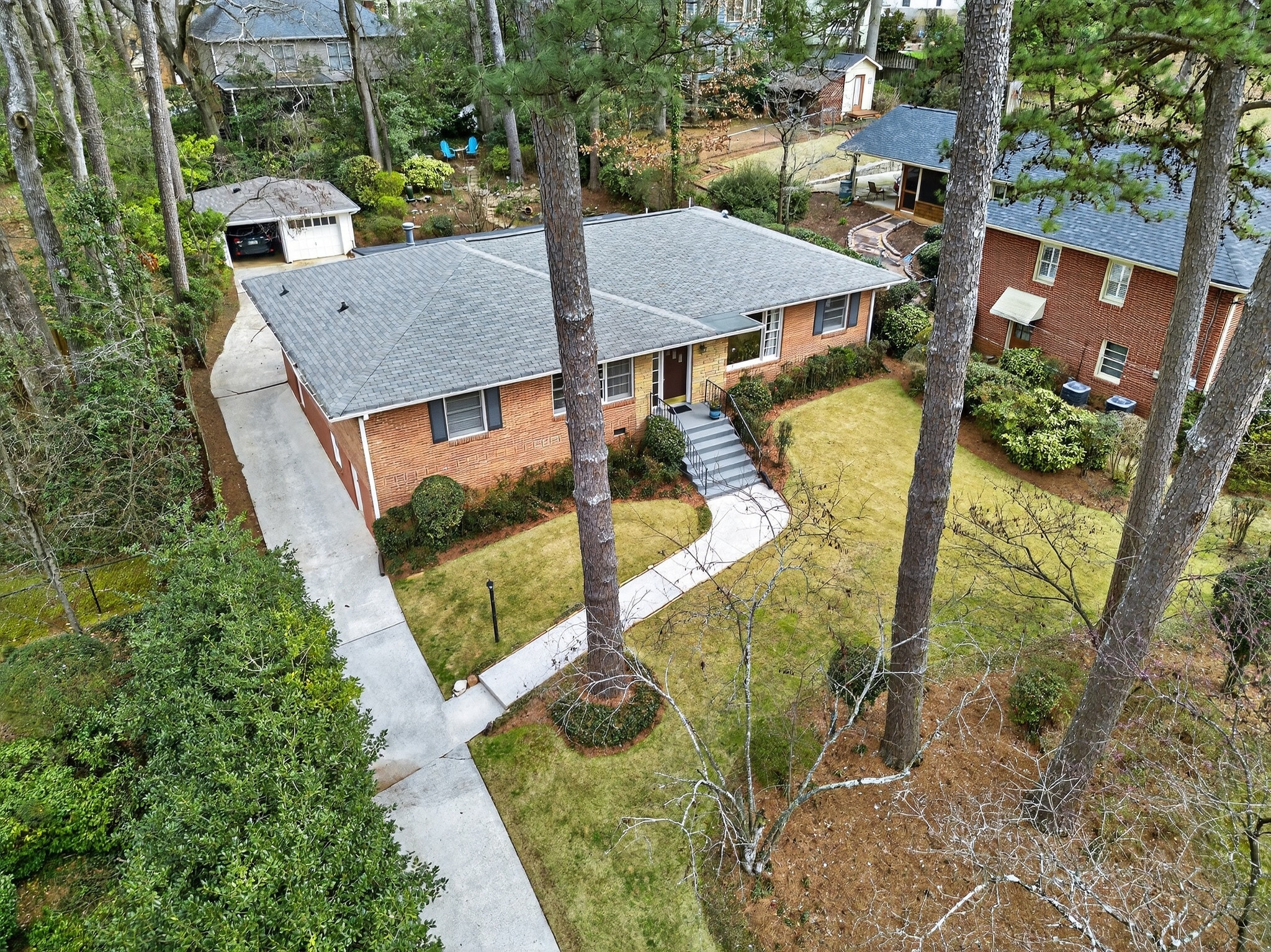 827 Pinetree Dr, Decatur, GA for sale Primary Photo- Image 1 of 28