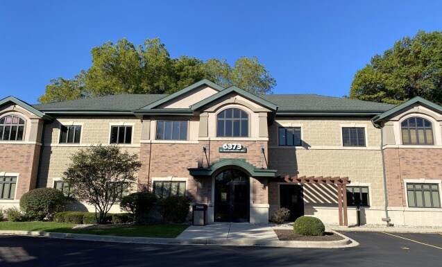6373 N Jean Nicolet Rd, Glendale, WI à vendre Photo du bâtiment- Image 1 de 11