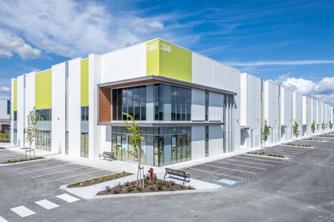 Plus de détails pour 19265 Airport Way, Pitt Meadows, BC - Local d'activités à louer