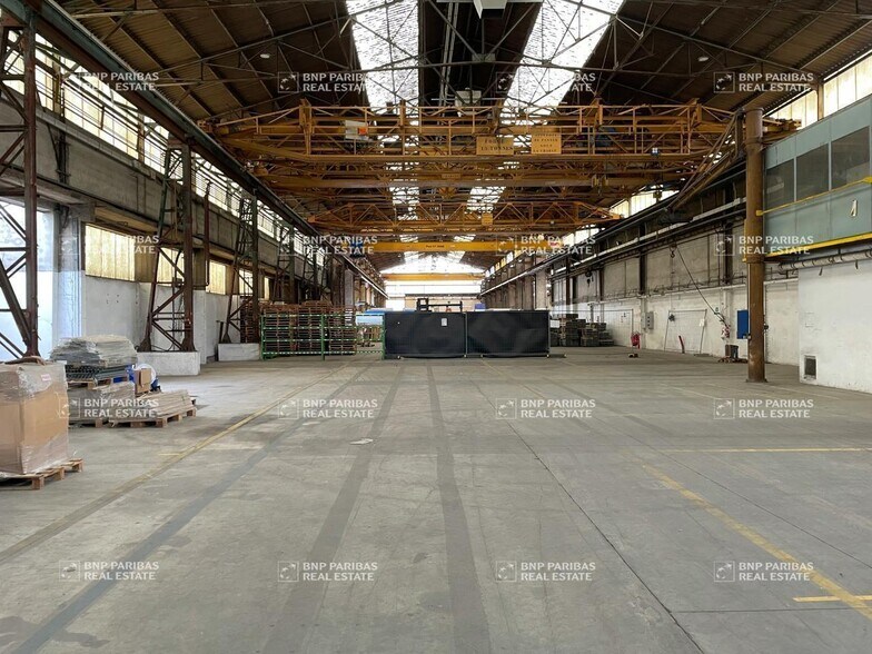 Industrial in Nantes for lease - Interior Photo - Image 3 of 8