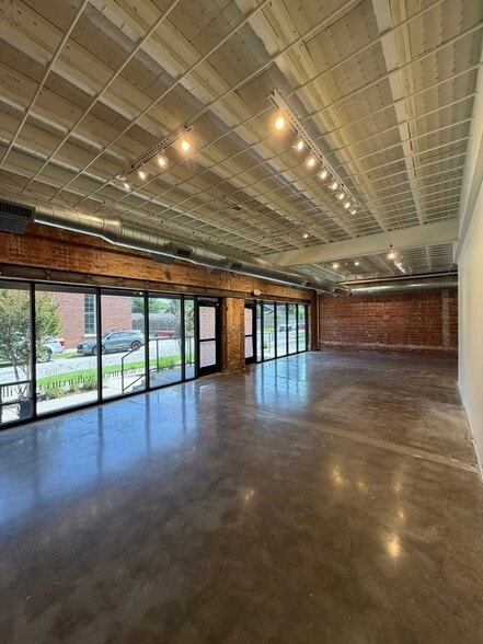 1207 S Lewis Ave, Tulsa, OK à louer - Photo intérieure - Image 2 de 8