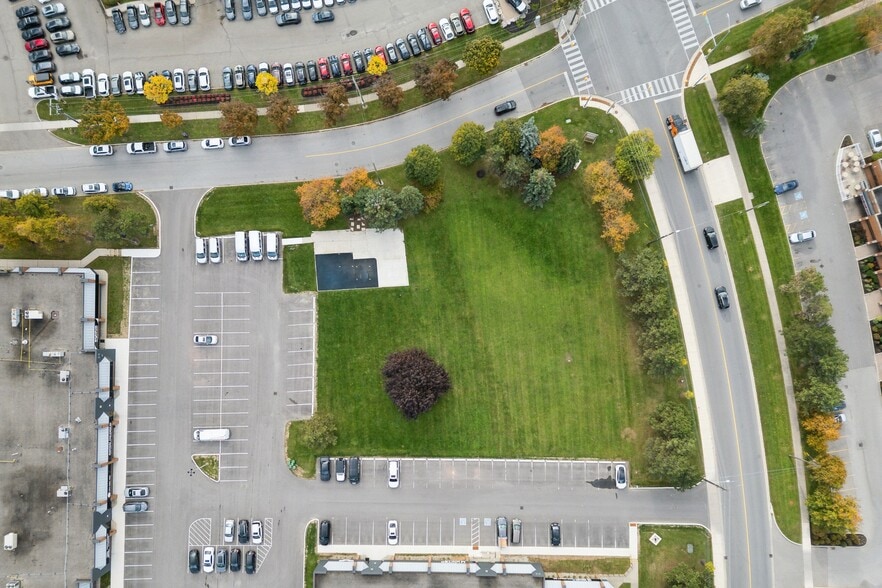 21 Van Kirk dr, Brampton, ON for sale - Building Photo - Image 3 of 3