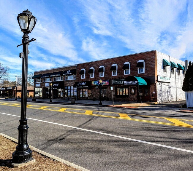 Plus de détails pour 52-54 Broadway, Greenlawn, NY - Commerce de détail à vendre