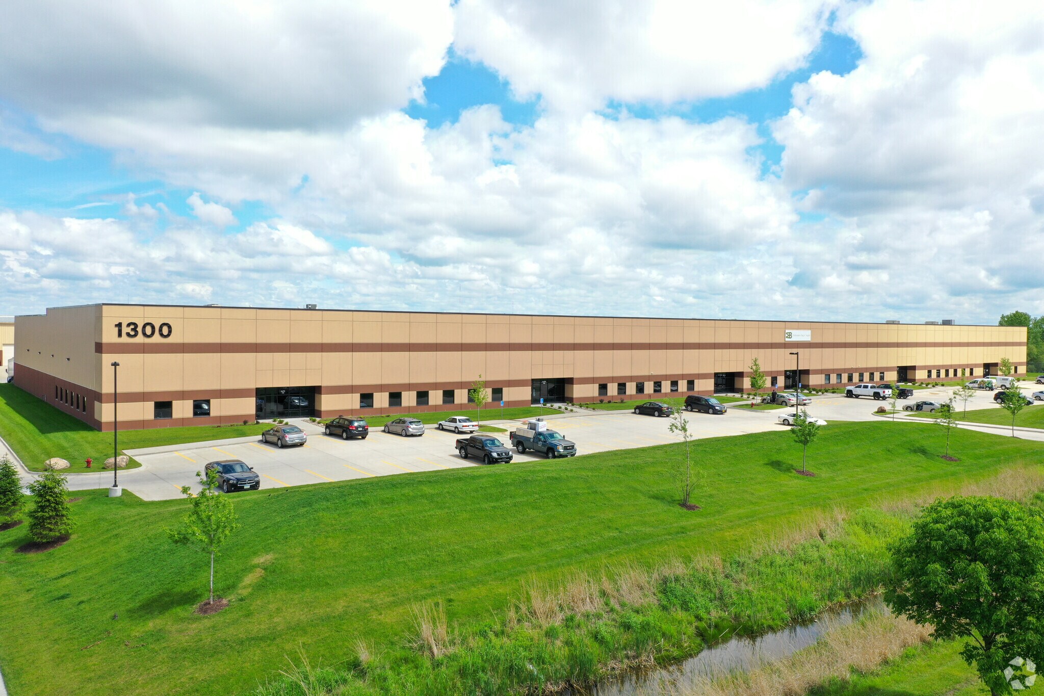 1300 SE Little Beaver Dr, Grimes, IA à louer Photo principale- Image 1 de 26