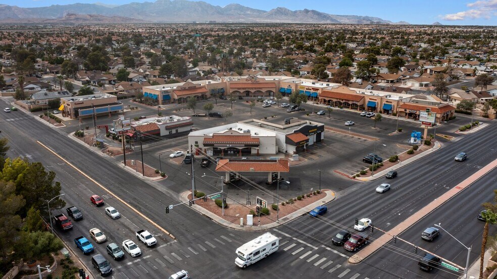 4811-4897 S Rainbow Blvd, Las Vegas, NV à louer - Photo du bâtiment - Image 2 de 8