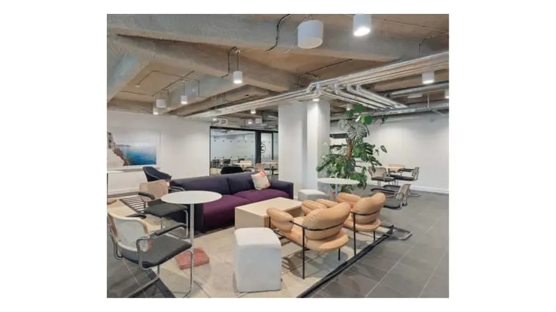 30 Terrasse Bellini, Puteaux for lease - Interior Photo - Image 1 of 13