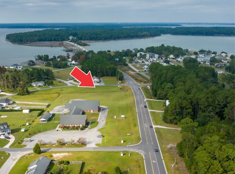 105 Lakeside Dr, Sneads Ferry, NC for sale - Primary Photo - Image 1 of 1