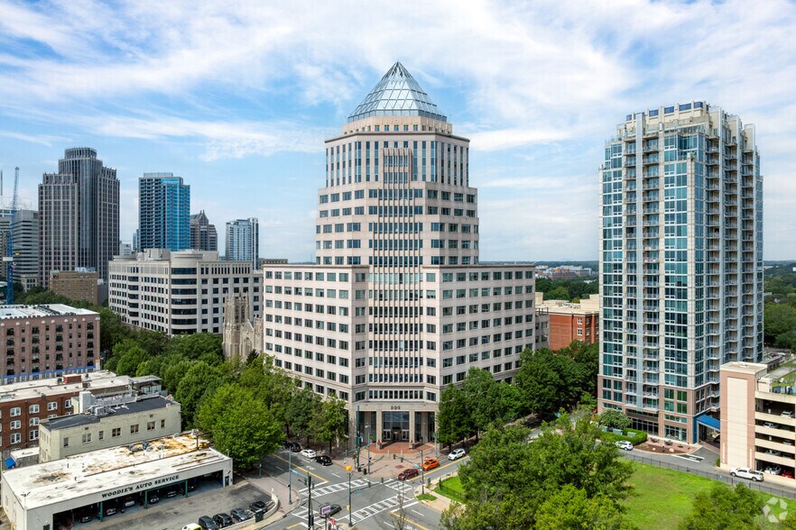 525 N Tryon St, Charlotte, NC for lease - Primary Photo - Image 1 of 14