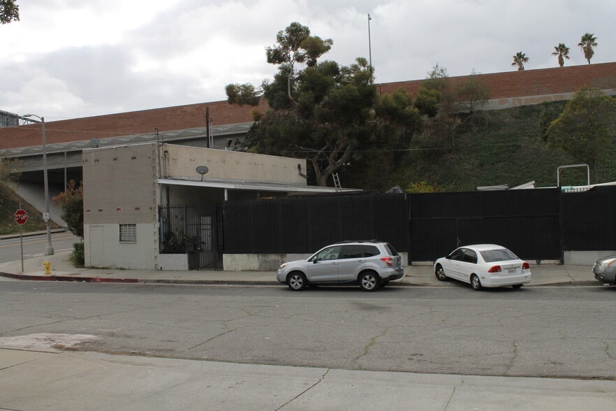661 N Pacific Ave, San Pedro, CA for sale - Building Photo - Image 2 of 24