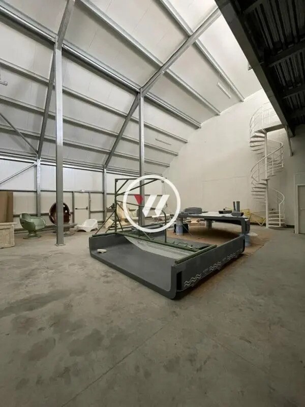 Flex in Gémenos for lease Interior Photo- Image 1 of 4