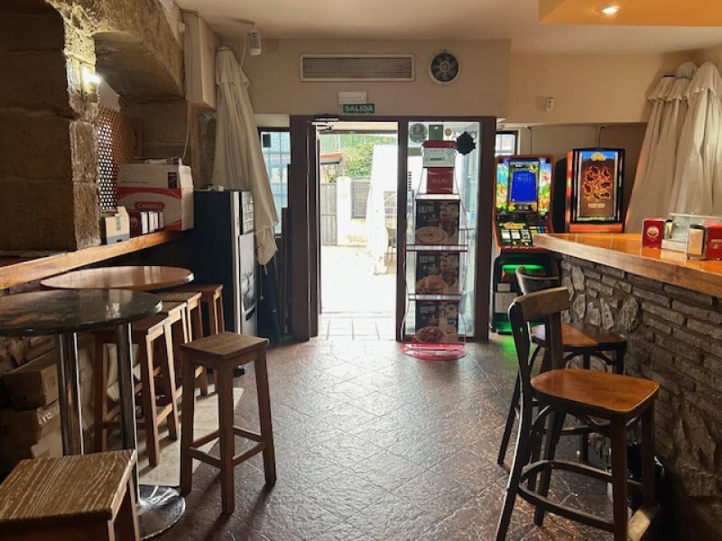 Retail in Villanueva de Perales, Madrid for lease Interior Photo- Image 1 of 6