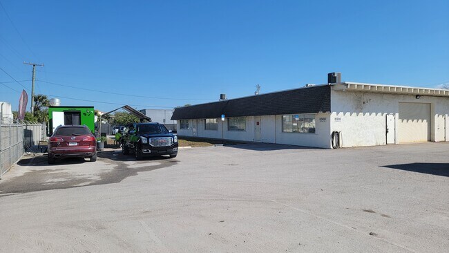 Plus de détails pour 6900 Barbour Rd, Riviera Beach, FL - Industriel à louer