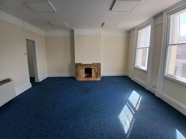 81-83 High St, Poole for lease - Building Photo - Image 3 of 9