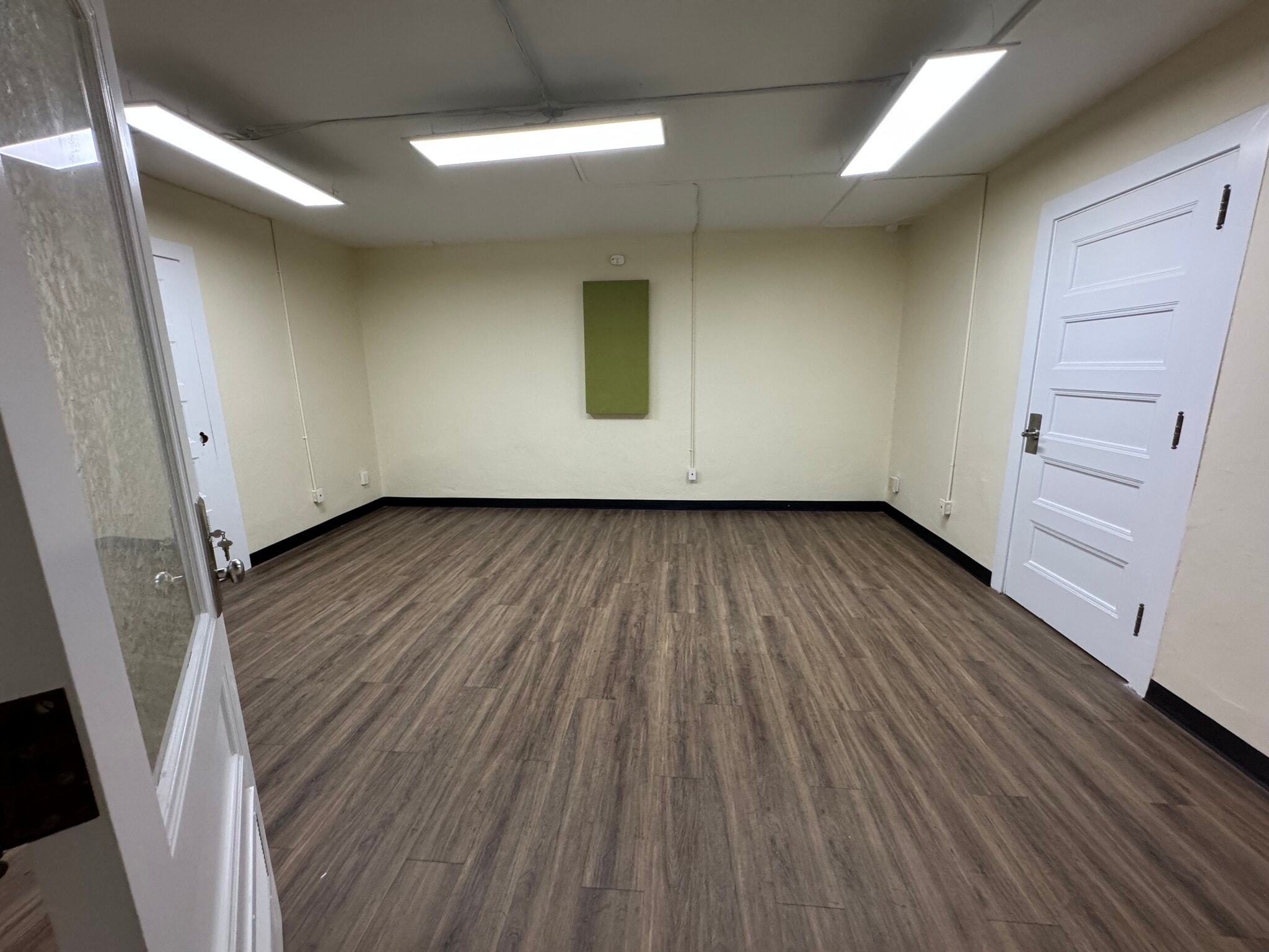 221 E Van Buren Ave, Harlingen, TX for lease Interior Photo- Image 1 of 3