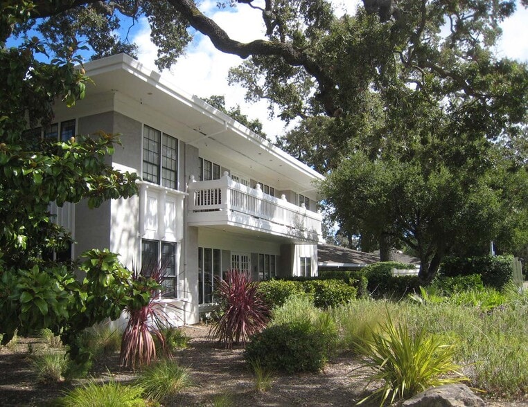 250 Bel Marin Keys Blvd, Novato, CA à vendre - Photo du bâtiment - Image 3 de 6