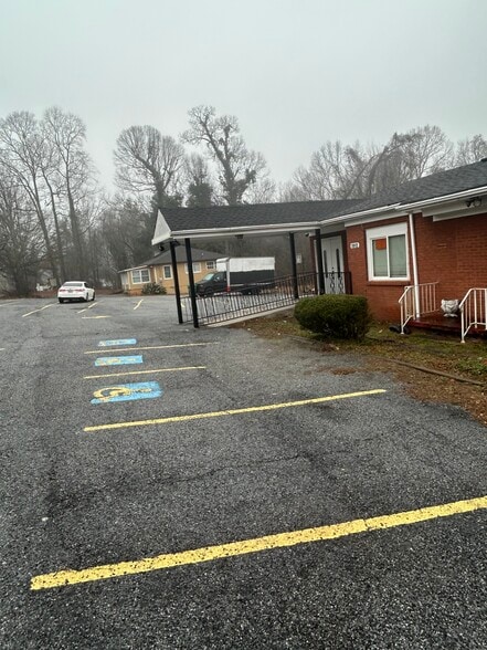 1900 & 1912 Panola Rd portfolio of 1 properties for sale on LoopNet.ca - Building Photo - Image 3 of 12