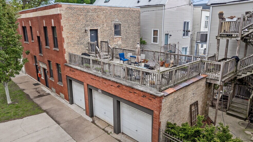 1853 W Wellington Ave, Chicago, IL à vendre - Photo du bâtiment - Image 1 de 10