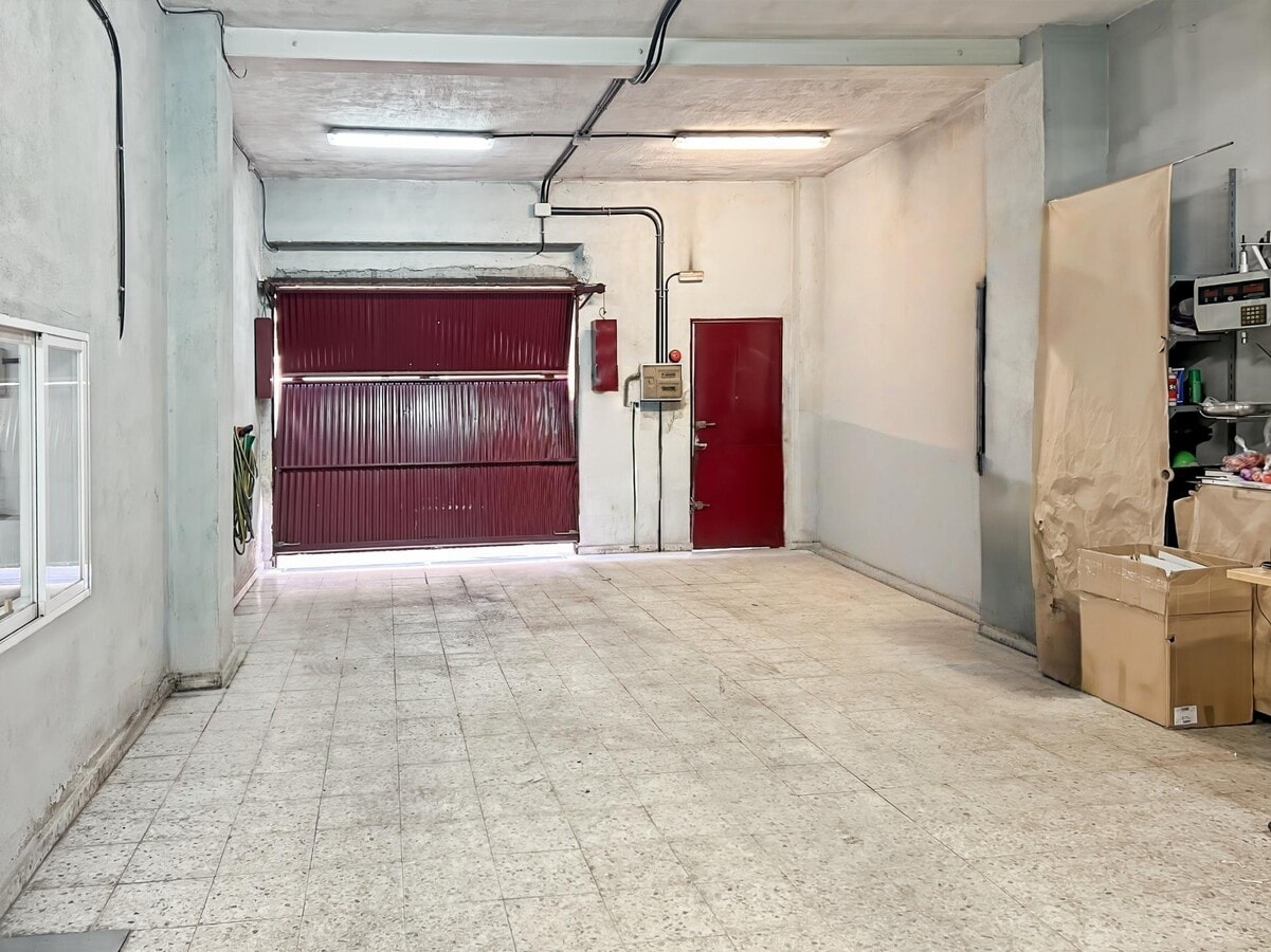 Madrid, MAD 28026 - Unit - - - Interior Photo - Image 1 of 16