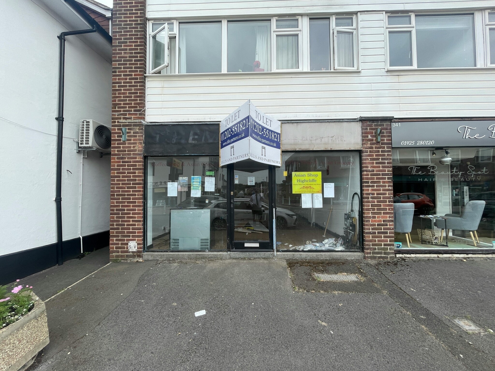 341-345 Lymington Rd, Christchurch for lease Building Photo- Image 1 of 5