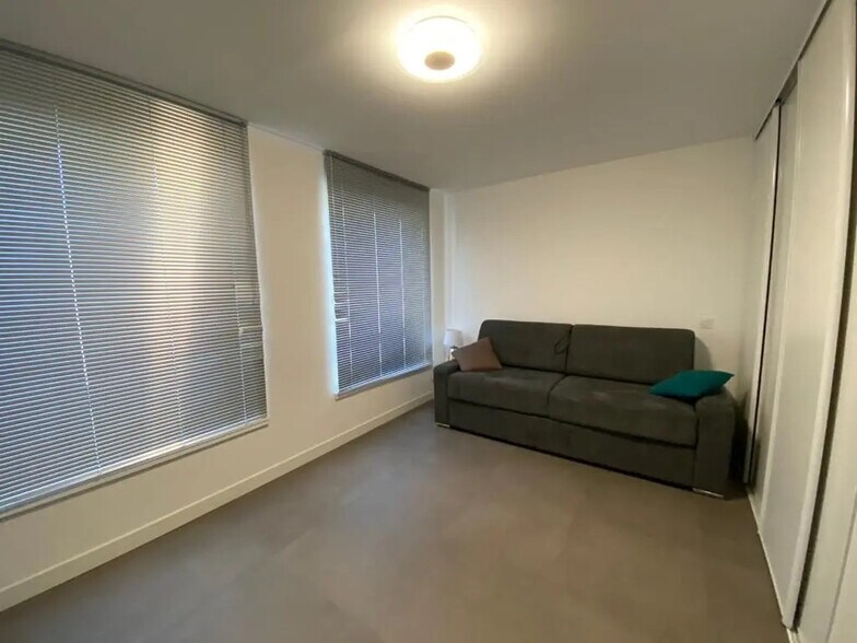 Bureau dans Puteaux à louer - Photo du bâtiment - Image 3 de 13