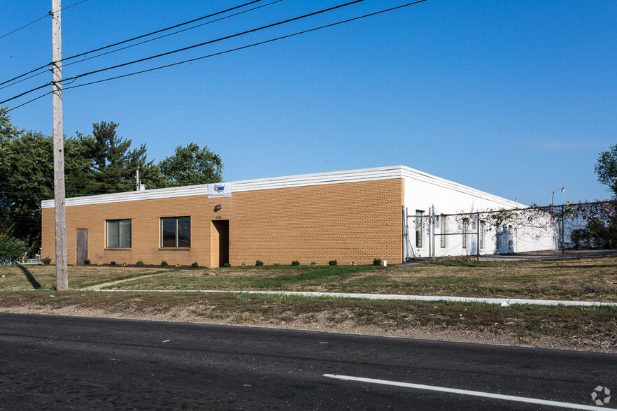 1265 Triplett Blvd, Akron, OH for sale - Primary Photo - Image 1 of 1