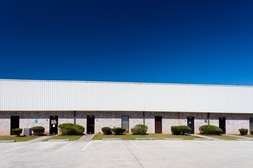 10 Andrew Dr, Stockbridge, GA for lease - Building Photo - Image 3 of 9