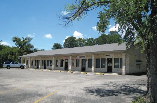 304-314 E 6th Ave, Belton, TX à louer - Photo principale - Image 2 de 4