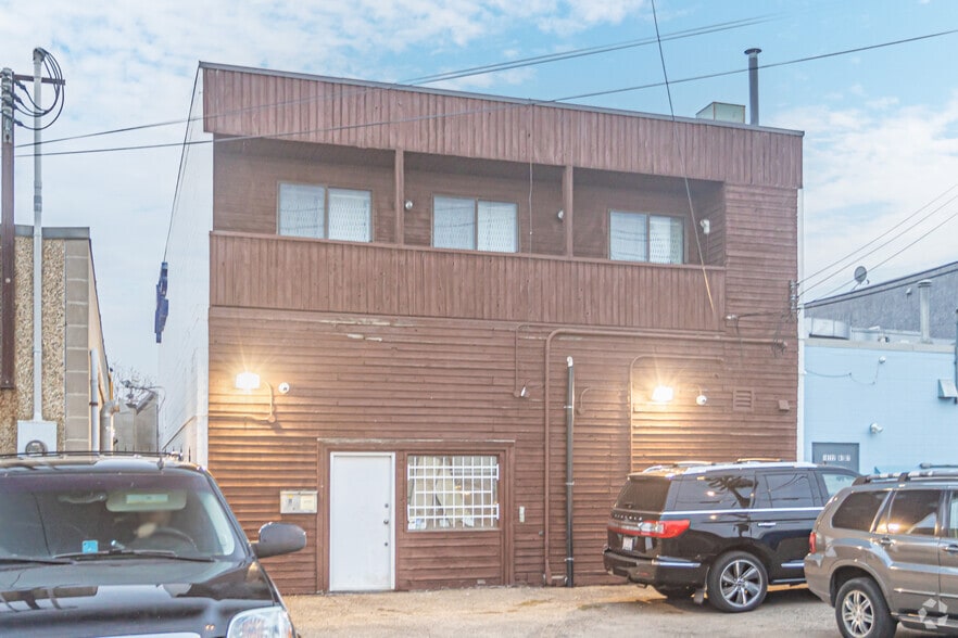 10724 97th St NW, Edmonton, AB à vendre - Photo du bâtiment - Image 2 de 2