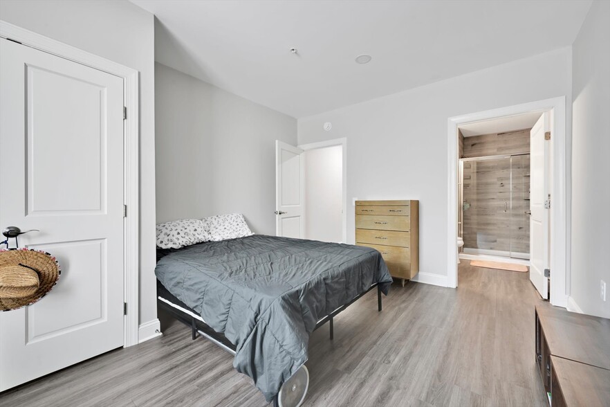 236 W Market St, Jonestown, PA à vendre - Photo du bâtiment - Image 3 de 82