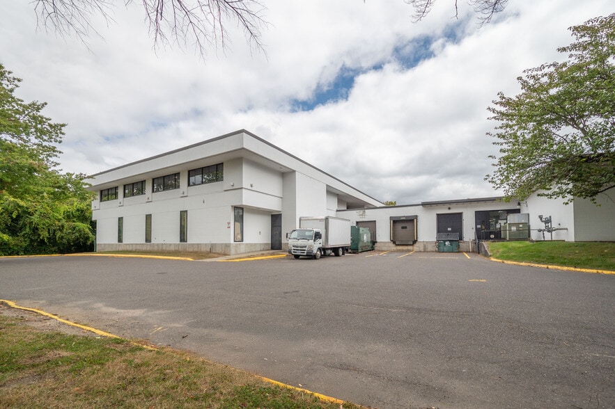 16 Stony Hill Rd, Bethel, CT for lease - Building Photo - Image 2 of 14