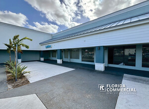 746 SW Federal Hwy, Stuart, FL for lease Building Photo- Image 2 of 5