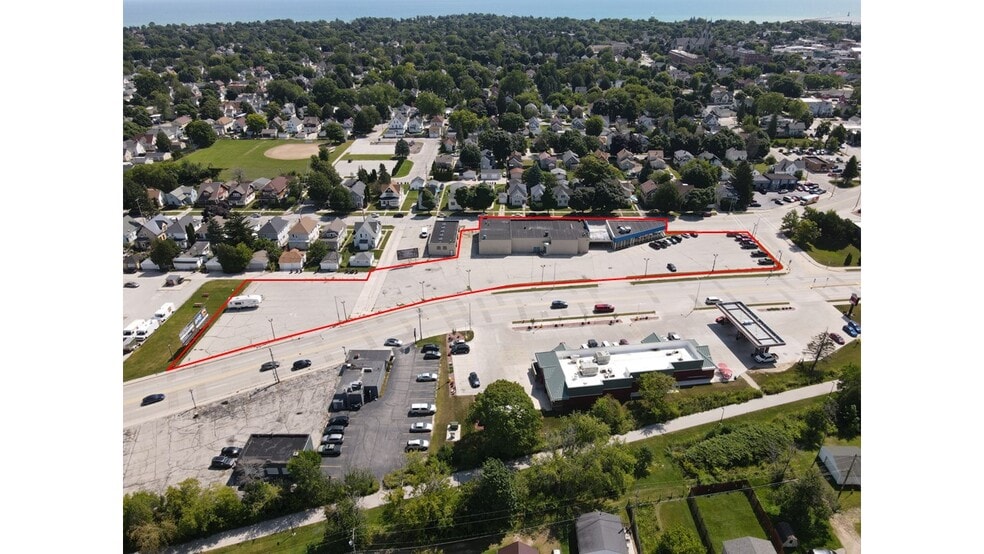 Commercial Property/Redevelopment portfolio of 2 properties for sale on LoopNet.ca - Aerial - Image 2 of 17