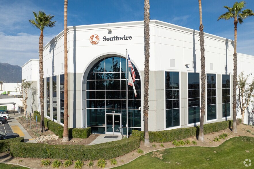 9199 Cleveland Ave, Rancho Cucamonga, CA à louer - Photo du bâtiment - Image 1 de 5