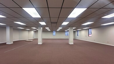2095 S Main St, Waterbury, CT for lease Interior Photo- Image 2 of 9