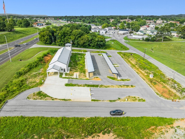 105 Warren St, Madisonville, TN for sale - Building Photo - Image 3 of 7