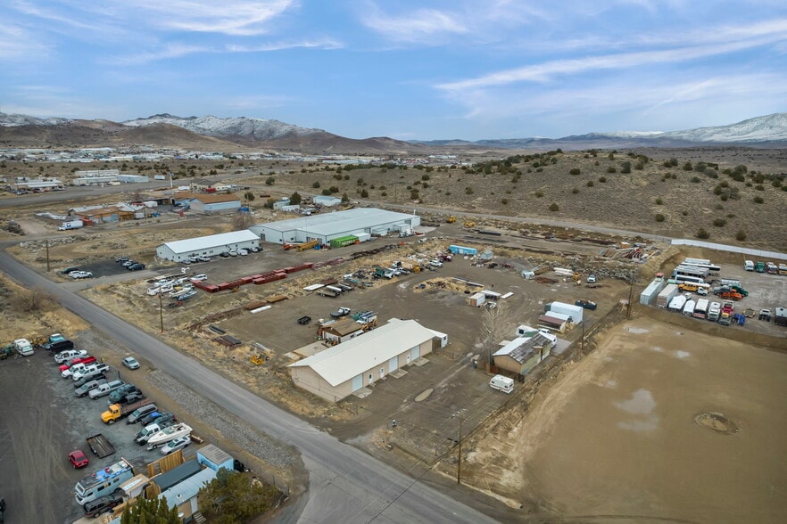18 Kit Kat Dr, Mound House, NV for sale - Primary Photo - Image 1 of 4