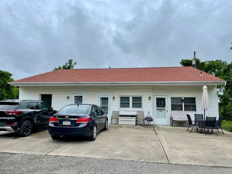 1027 Locust Ave, Washington, PA à vendre - Photo du bâtiment - Image 3 de 6