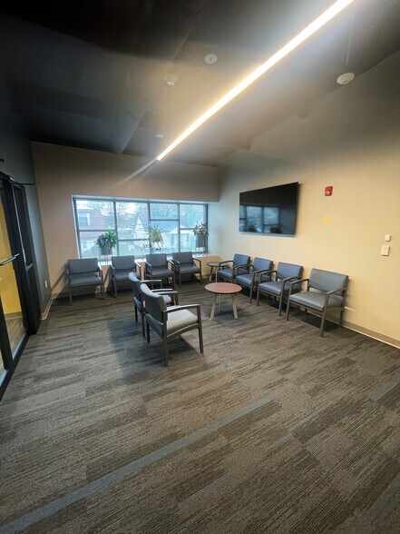 7400 Holabird Ave, Baltimore, MD à louer - Photo intérieure - Image 2 de 7