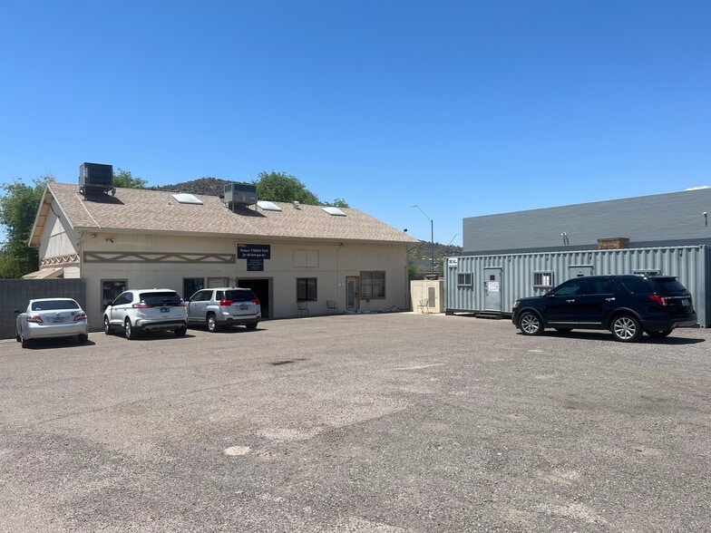 1966 E Deer Valley Rd, Phoenix, AZ for lease - Building Photo - Image 2 of 5