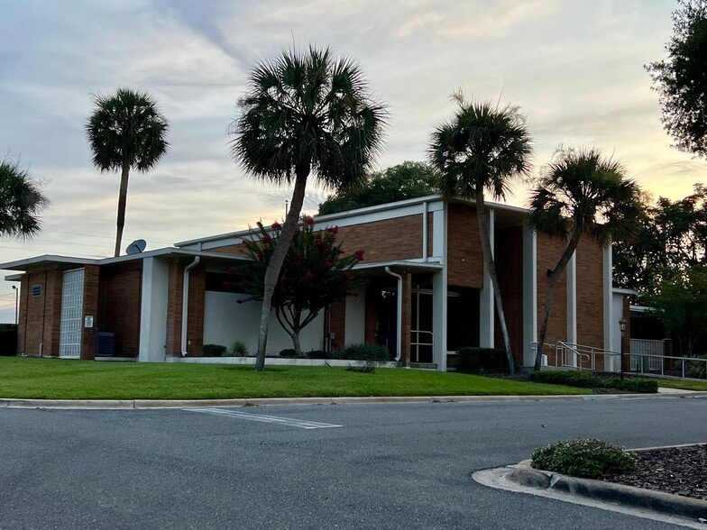 1409 W Main St, Leesburg, FL for lease - Building Photo - Image 2 of 3