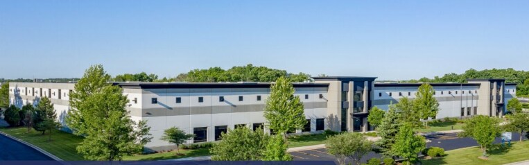 4659-4859 W Basswood Dr, Franklin, WI à louer - Photo du bâtiment - Image 3 de 4