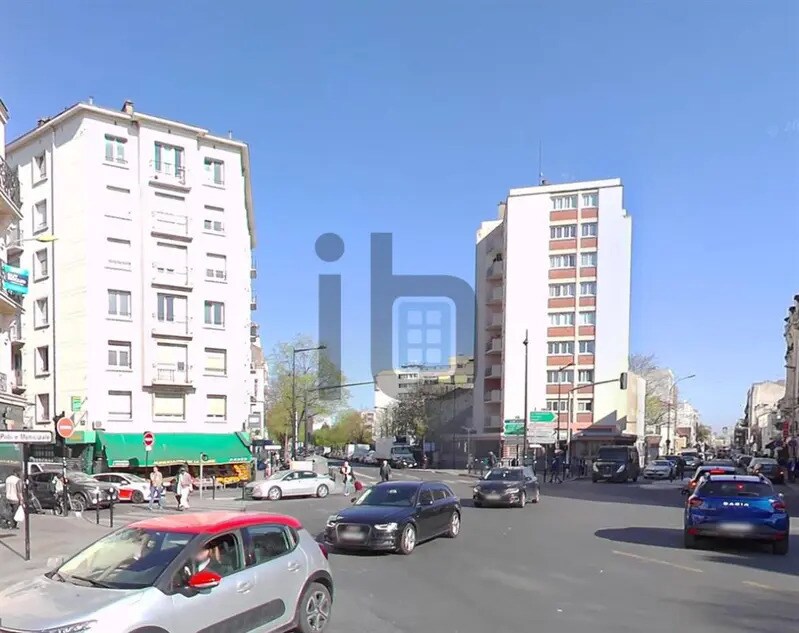 Retail in Aubervilliers for lease Building Photo- Image 1 of 4